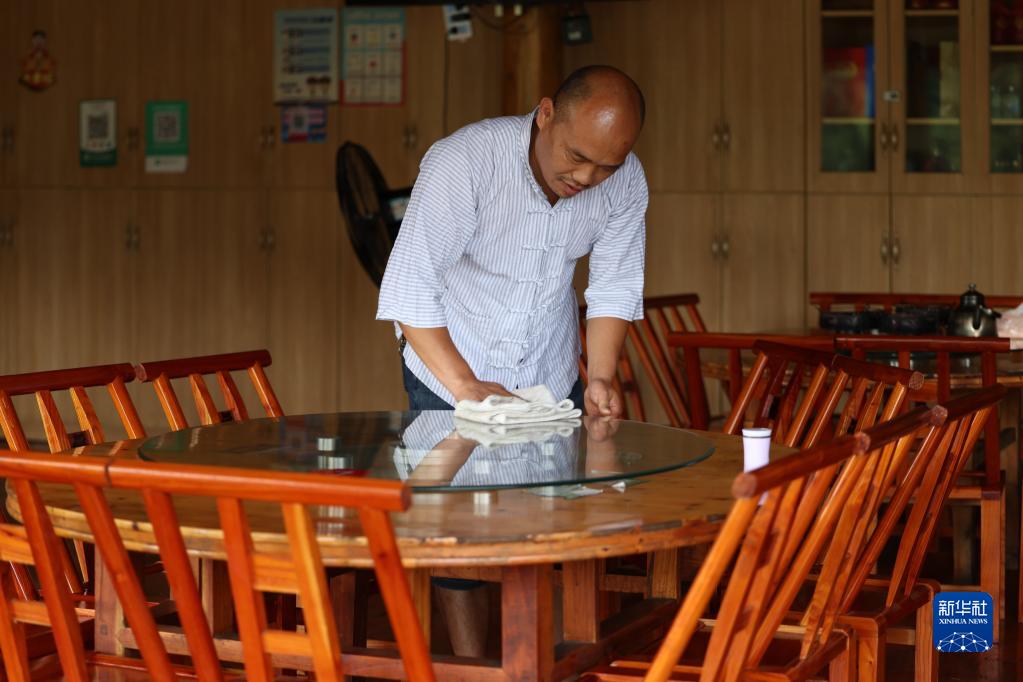 领航中国｜彪炳史册的人间奇迹——党的十八大以来我国脱贫攻坚成就举世瞩目