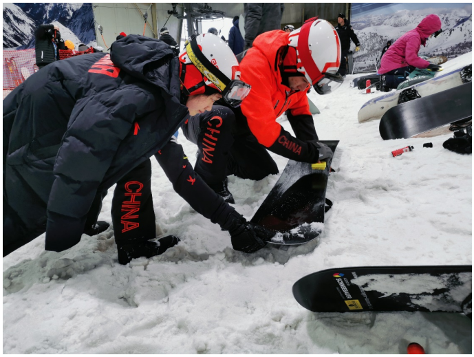 2023年荷兰残疾人单板滑雪系列赛事落下帷幕中国队顺利完成参赛任务