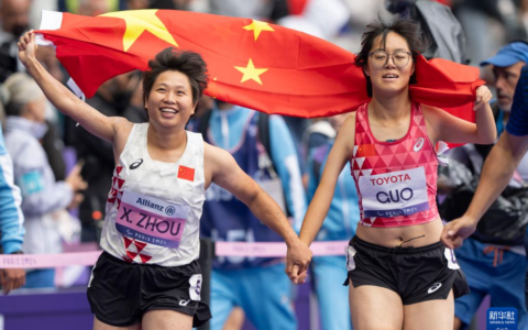 田径——女子100米T35级：中国选手摘金夺银